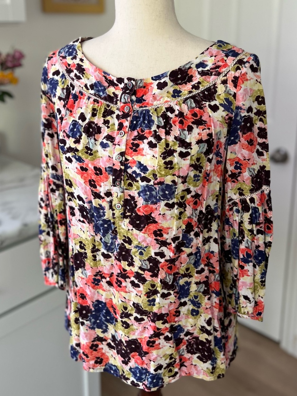 Anthropologie Maeve Pansy Floral Scrunch Back Laced Wide Neck Flowy Blouse Top